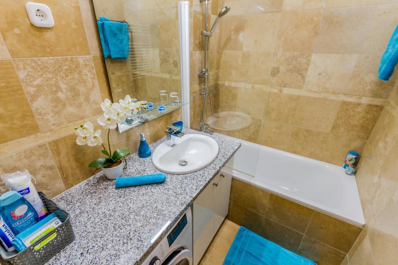 Blue Magic Apartment บูดาเปสต์ ภายนอก รูปภาพ
